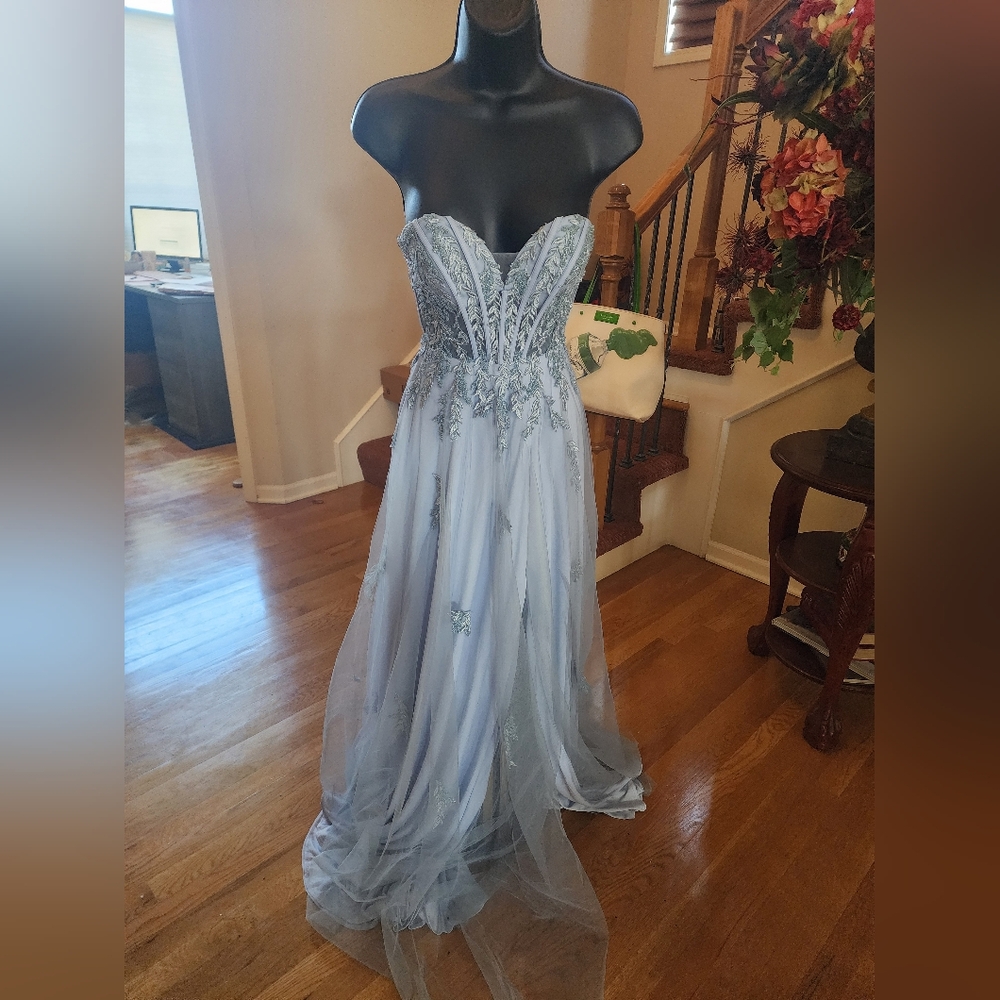 Elegant Light Blue Strapless Prom/Grom